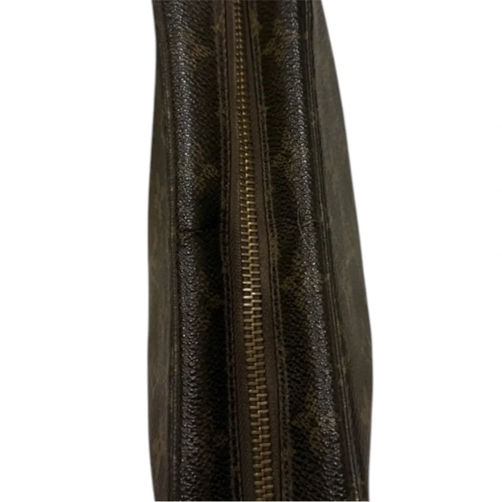 Louis Vuitton Toilette Pouch - Picture 2 of 7